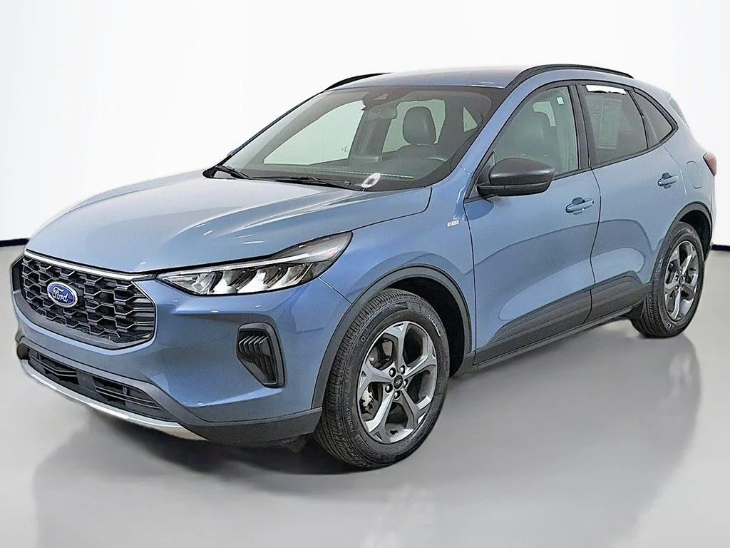 Used 2025 Vapor Blue Metallic Ford ST-Line image 7