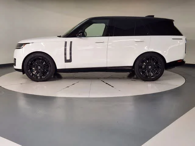 Used 2025 Fuji White Land Rover Autobiography image 5