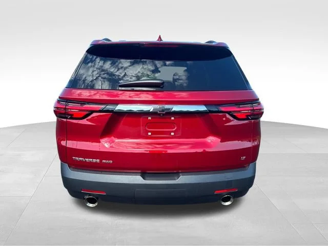 Used 2023 RADIANT RED TINTCOAT Chevrolet LT Cloth image 4