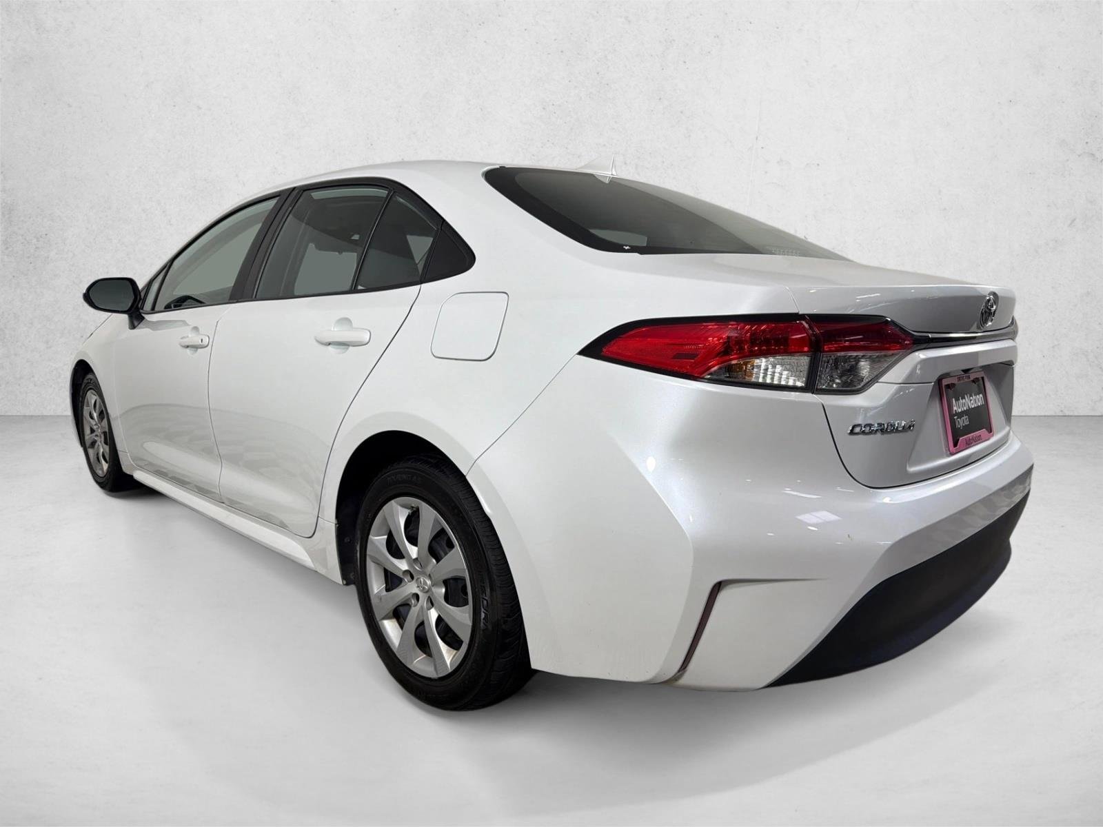Used 2024 Wind Chill Pearl Toyota LE image 5