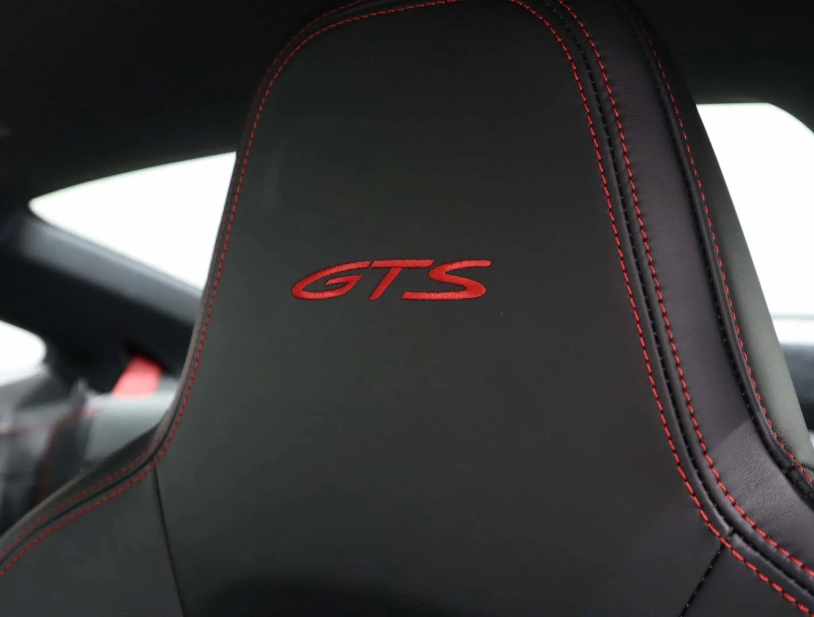 Used 2023 Chalk Porsche Carrera S image 23