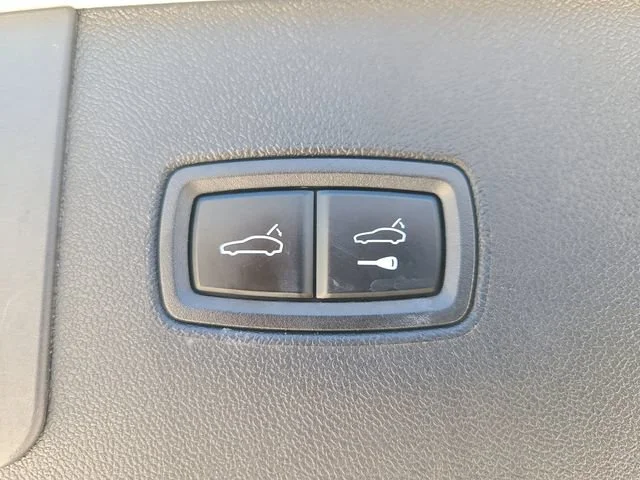 Used 2023 White Porsche NA image 6