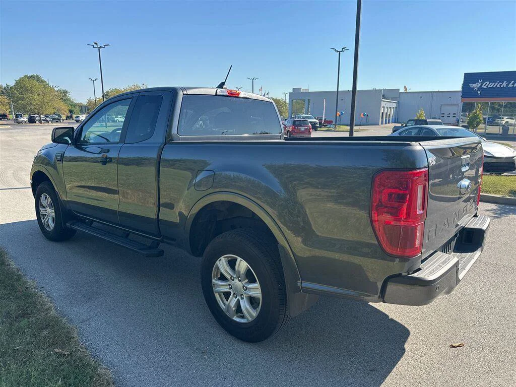 Used 2019 Gray Ford XLT image 9