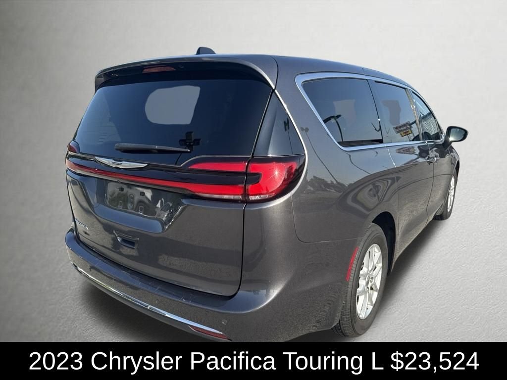 Used 2023 Crystal Metallic Chrysler Touring L image 3