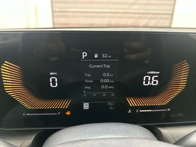 New 2026 Snow White Pearl Kia LXS image 11