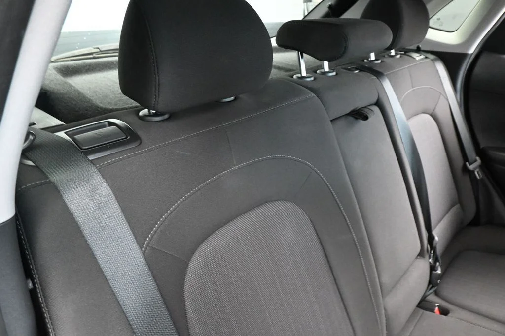 Used 2023 Cyber Silver w/Black Roof Hyundai SEL image 33