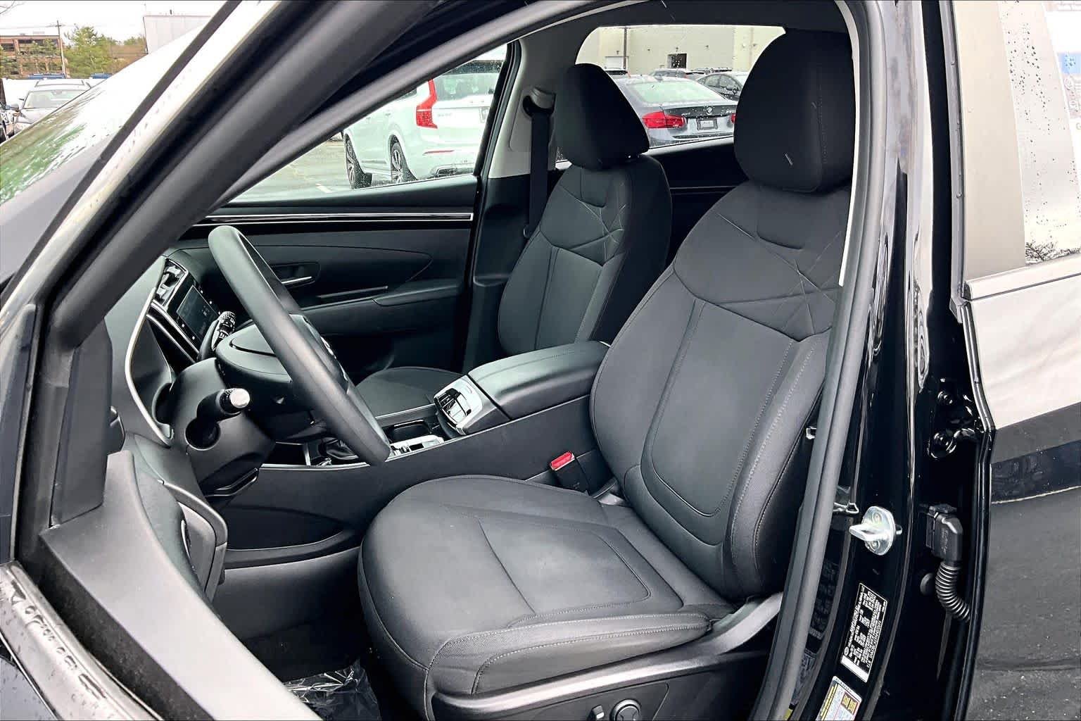 Used 2022 Phantom Black Hyundai SEL image 12