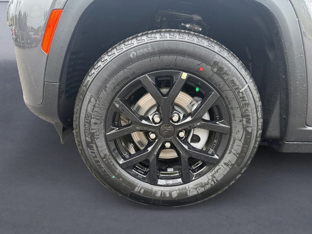 New 2026 Baltic Gray Metallic Clear-Coat Exterior Paint Jeep Altitude image 9