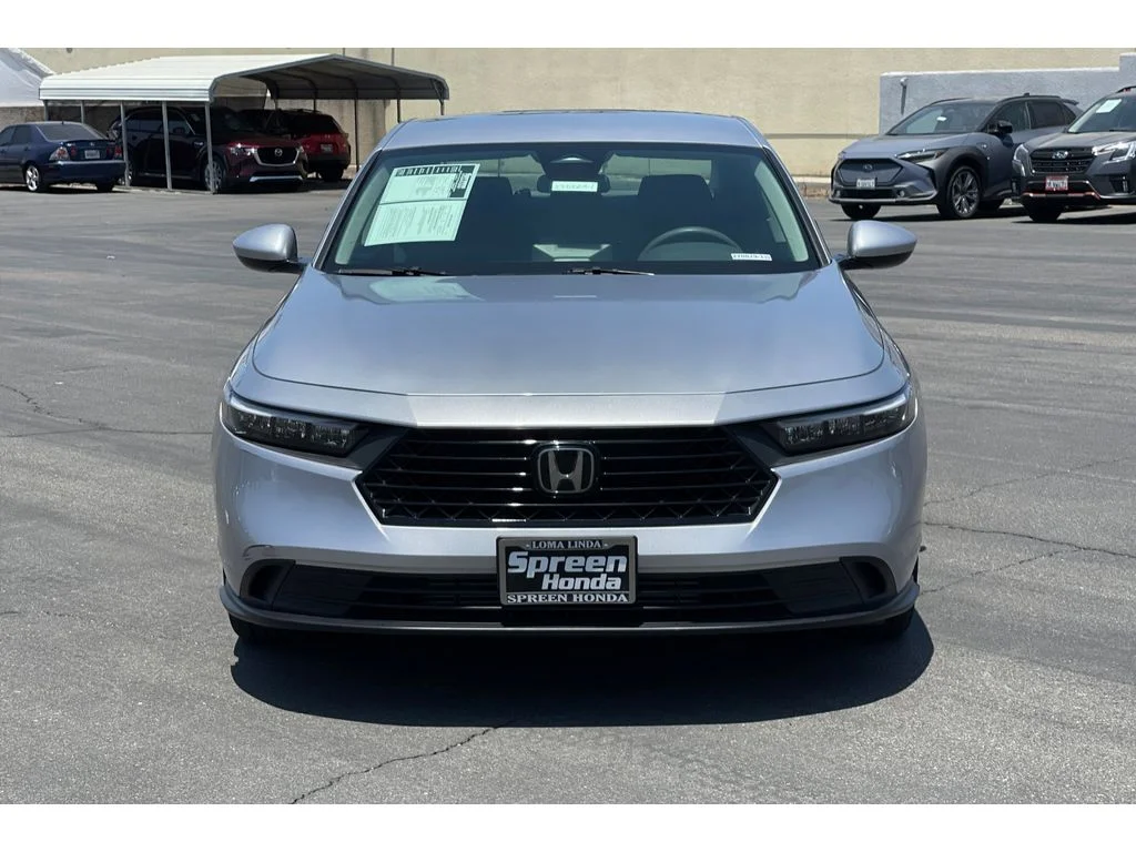 Used 2024 Solar Silver Metallic Honda LX image 9