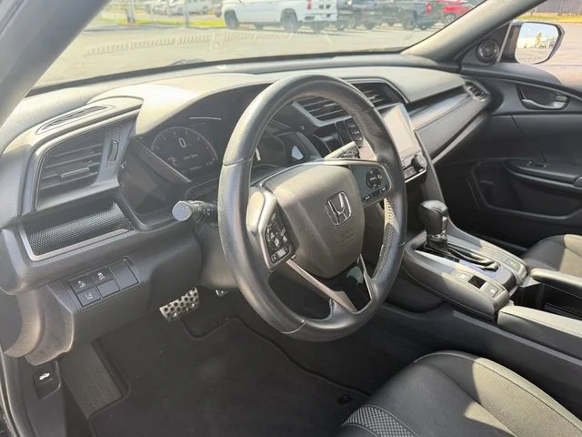 Used 2021  Honda Sport image 9