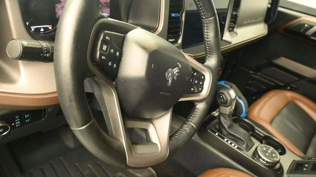 Used 2023 Cactus Green / Gray Ford Outer Banks image 15
