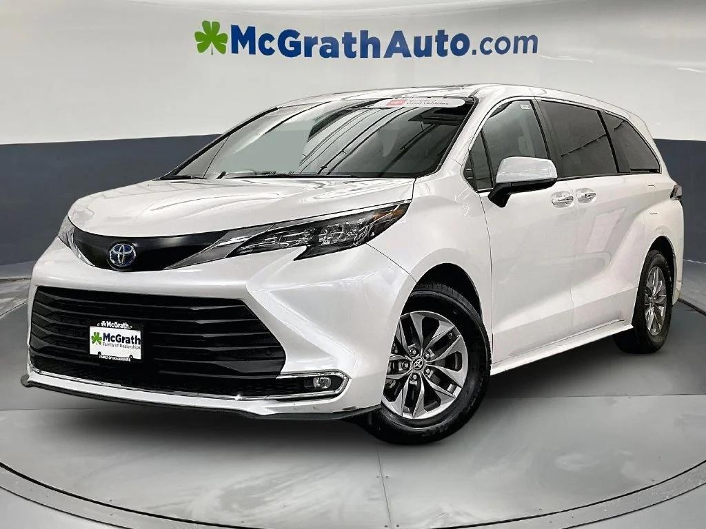 Used 2024 Beige Toyota XLE image 2