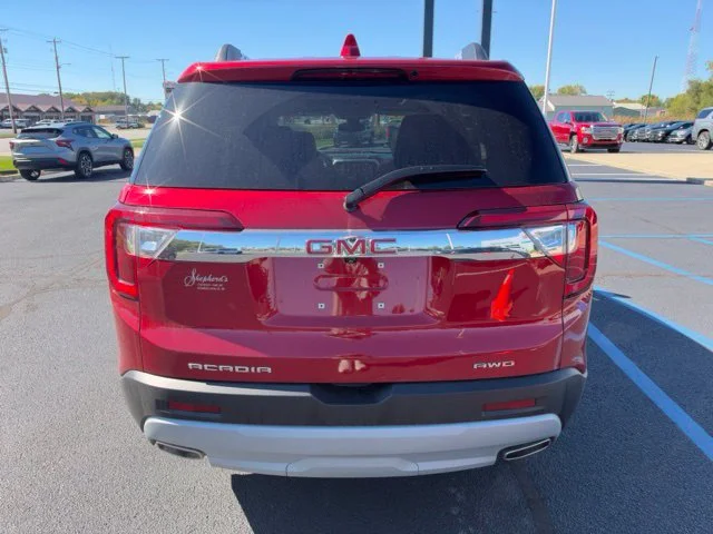 Used 2023 VOLCANIC RED TINTCOAT GMC SLT image 19