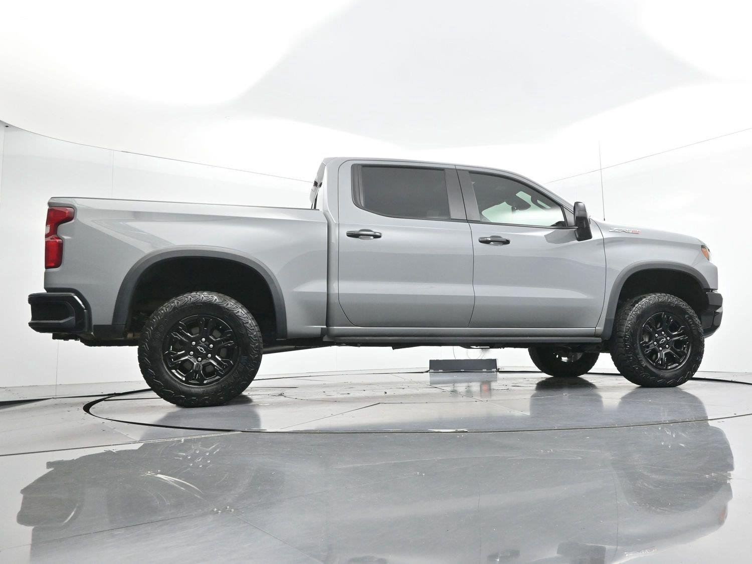 Used 2024 Slate Gray Metallic Chevrolet ZR2 image 49