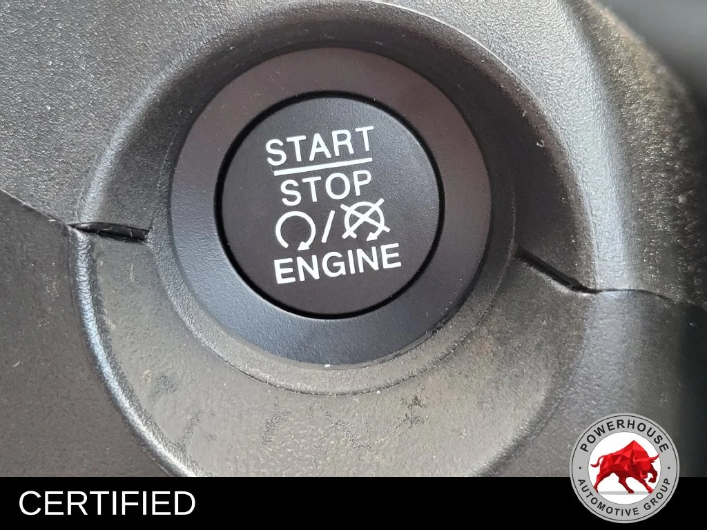 Used 2019 Gray Jeep Latitude image 33