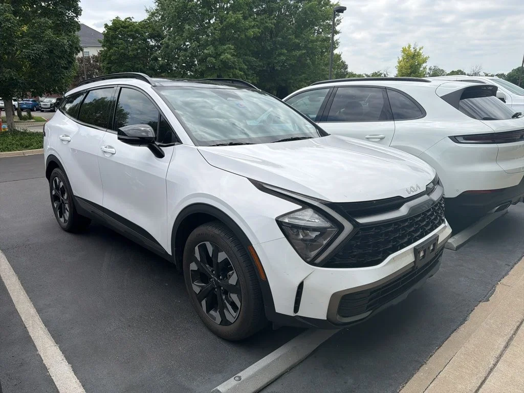 Used 2023 White Pearl Kia X-Line image 4