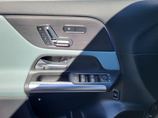 New 2026 Mountain Grey Metallic Mercedes-Benz GLA 250 image 10