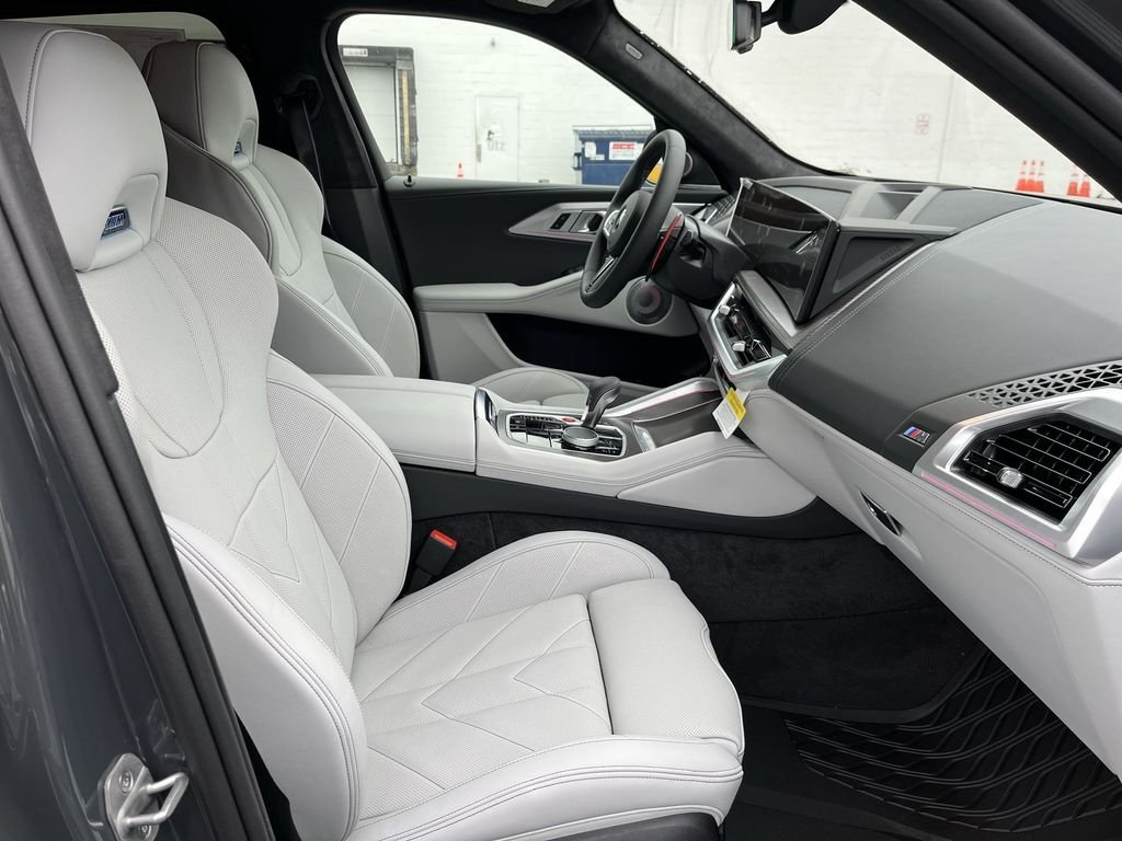 2026 BMW XM Base - Photo 24