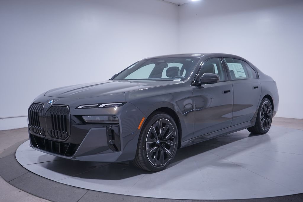 2026 BMW 7 Series 740i Sedan's photo