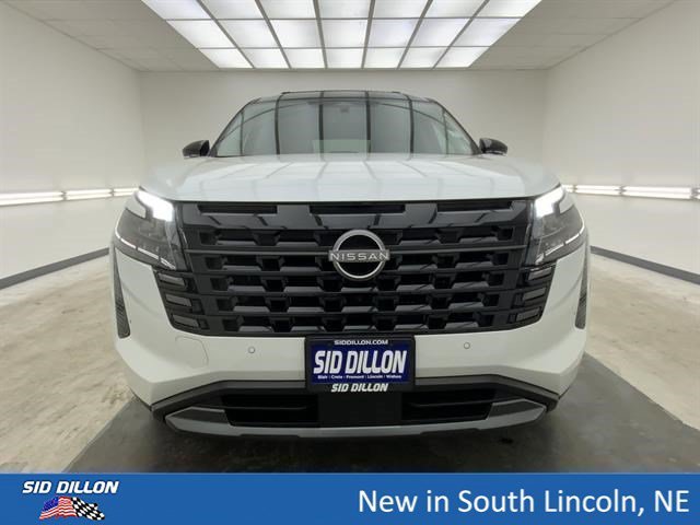 New 2026 Everest White Pearl Tricoat/Super Black Nissan Platinum image 3