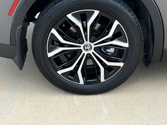 Used 2023 Gray Toyota Limited image 9