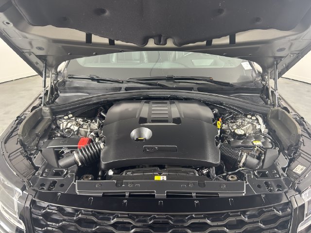 Used 2021 Silver Land Rover R-Dynamic HSE image 31