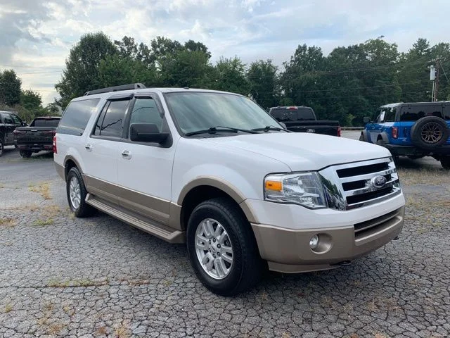 Used 2014 White Platinum Tri-Coat Metallic Ford XLT image 2
