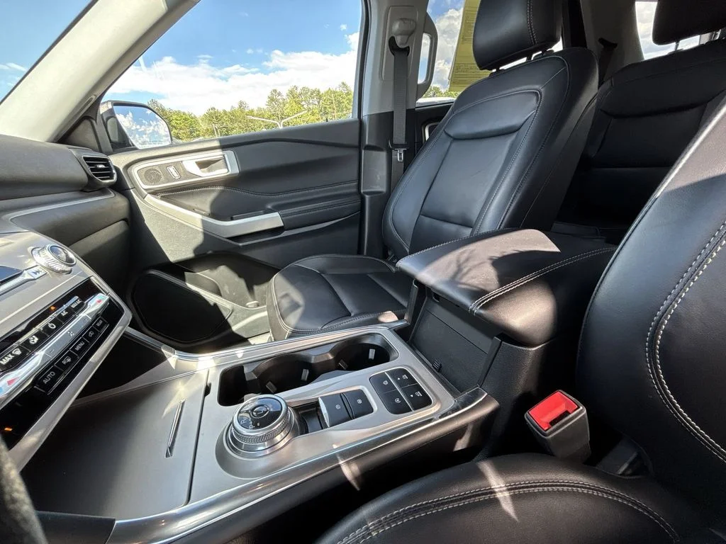 Used 2023 Gray Ford XLT image 23