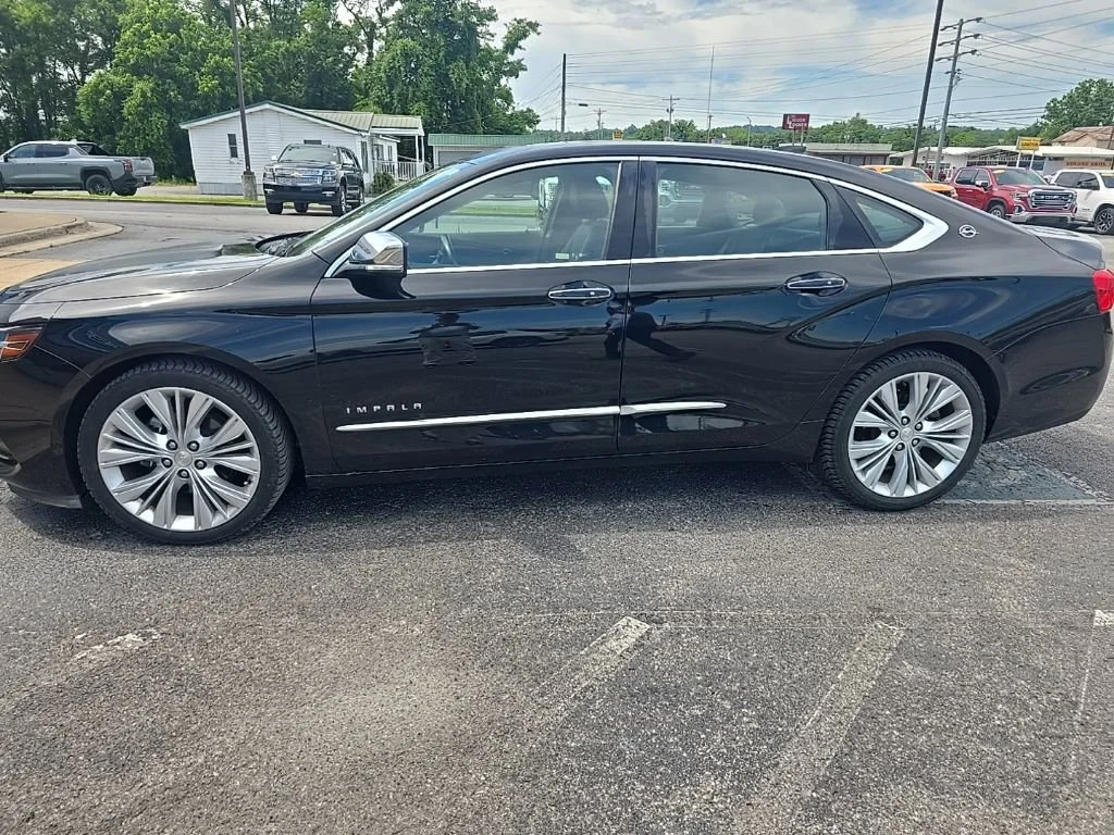Used 2018 MOSAIC BLACK METALLIC Chevrolet Premier image 1