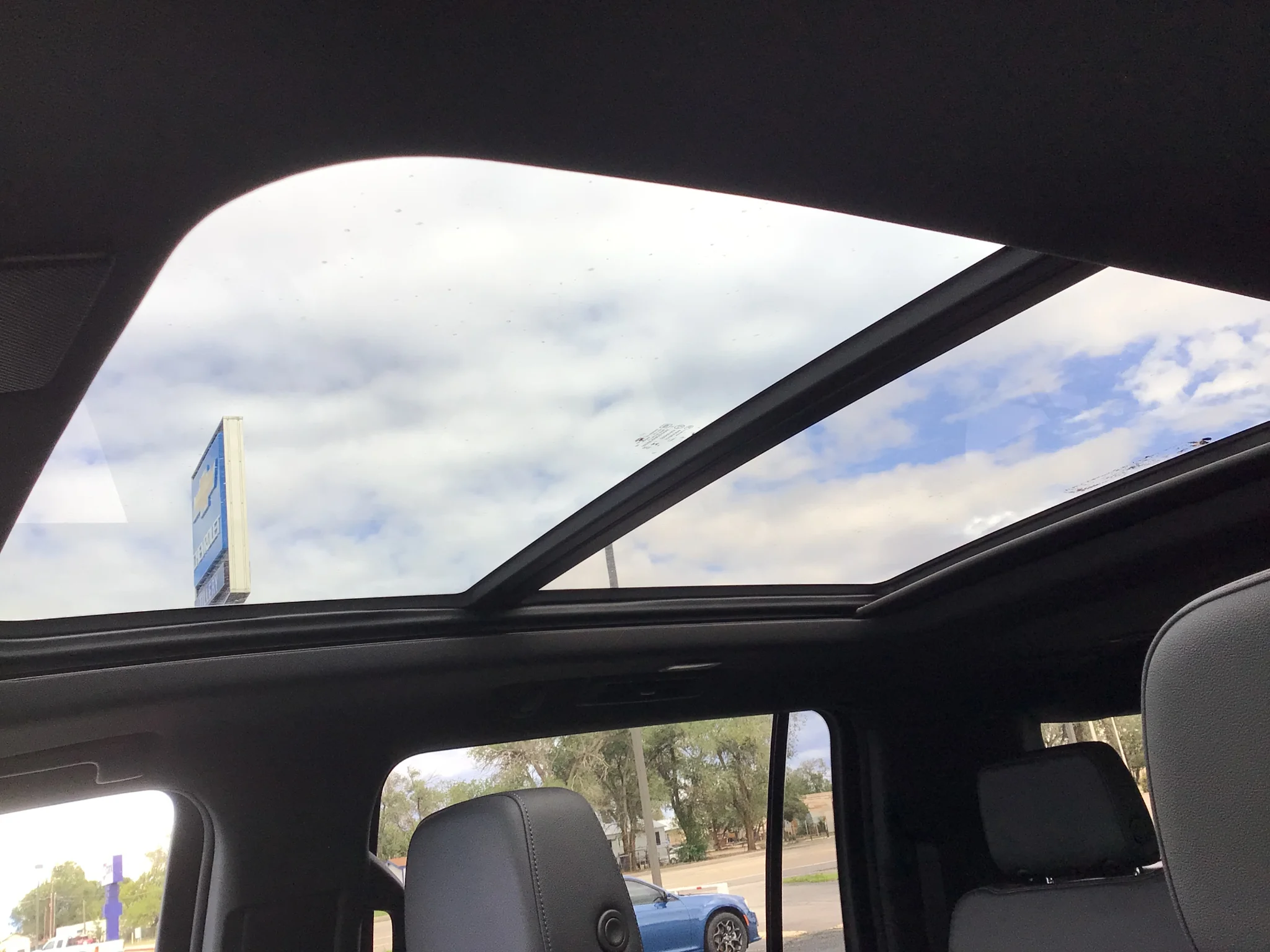 Used 2025 Dark Ash Metallic Chevrolet Z71 image 13