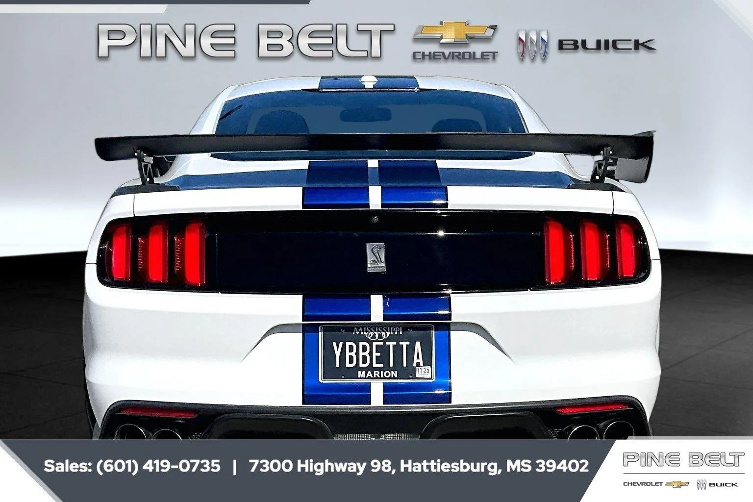 Used 2016 Oxford White Ford Shelby GT350 image 4