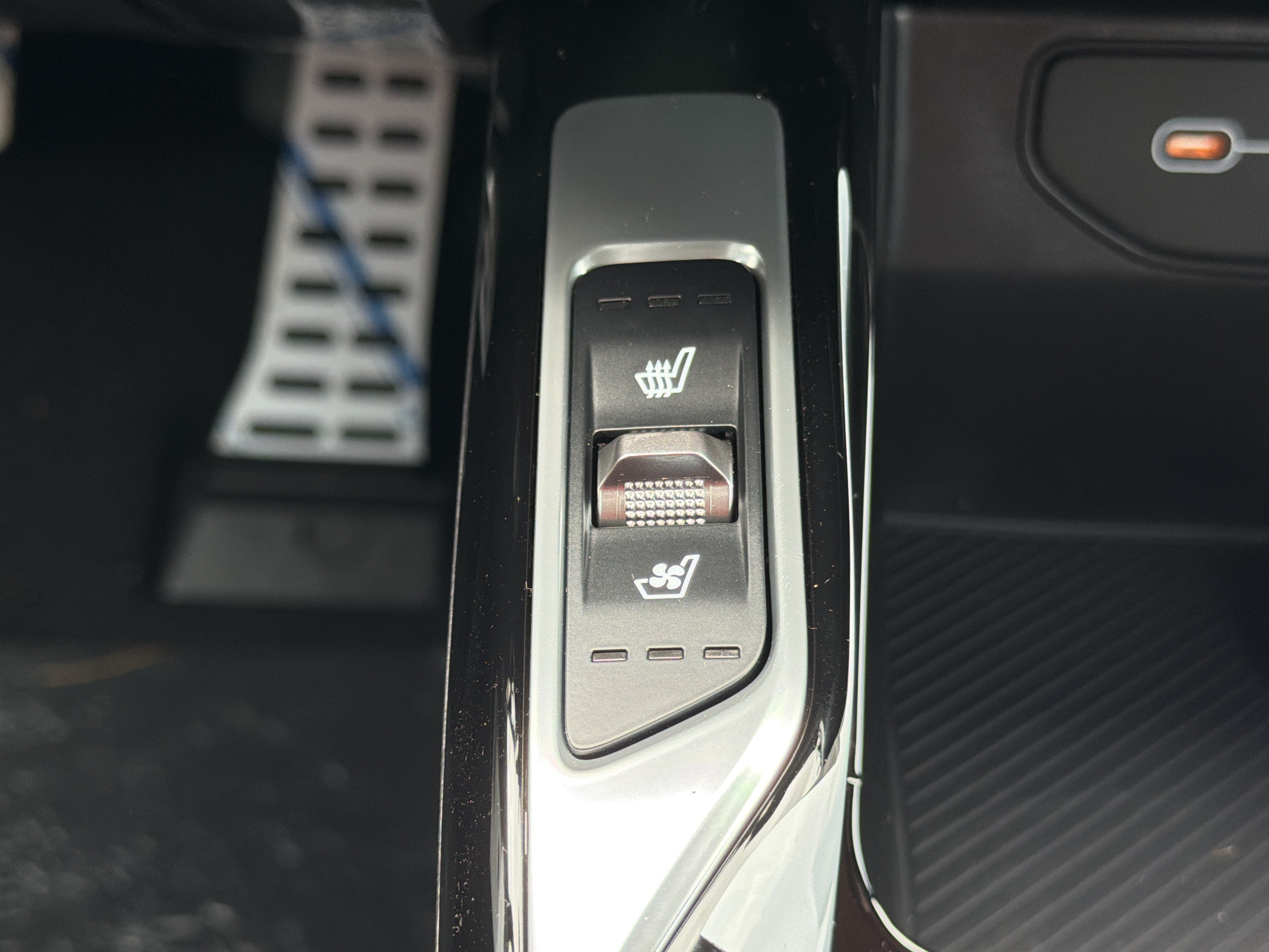 New 2026 Mineral Blue Kia X-Line SX Prestige AWD image 9