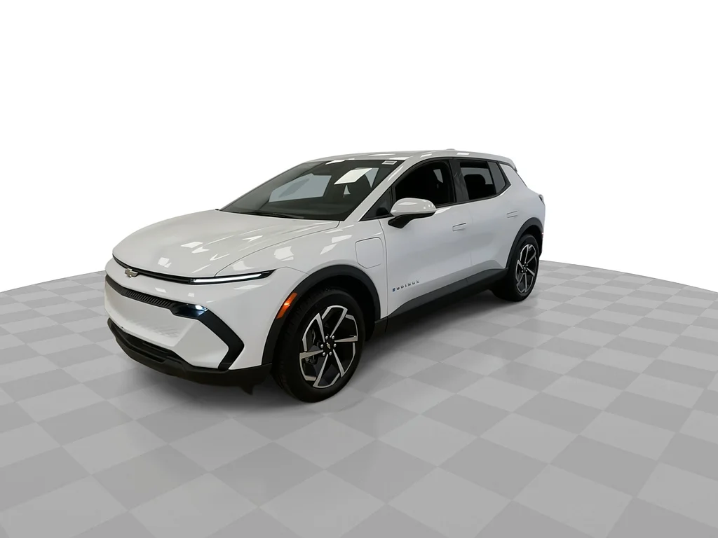 Used 2025 Summit White Chevrolet LT image 5