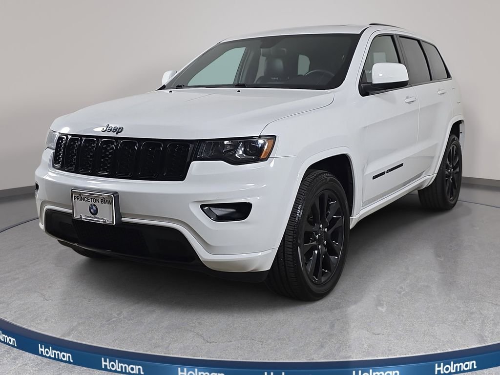 2017 Jeep Grand Cherokee Altitude 4WD's photo