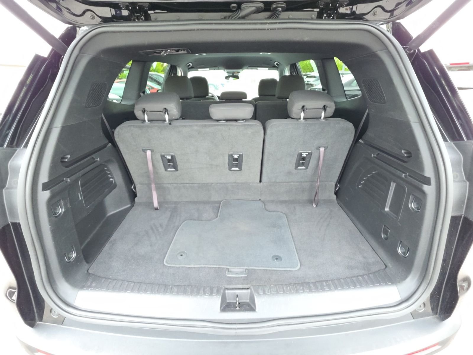 Used 2025 Black GMC Elevation image 35