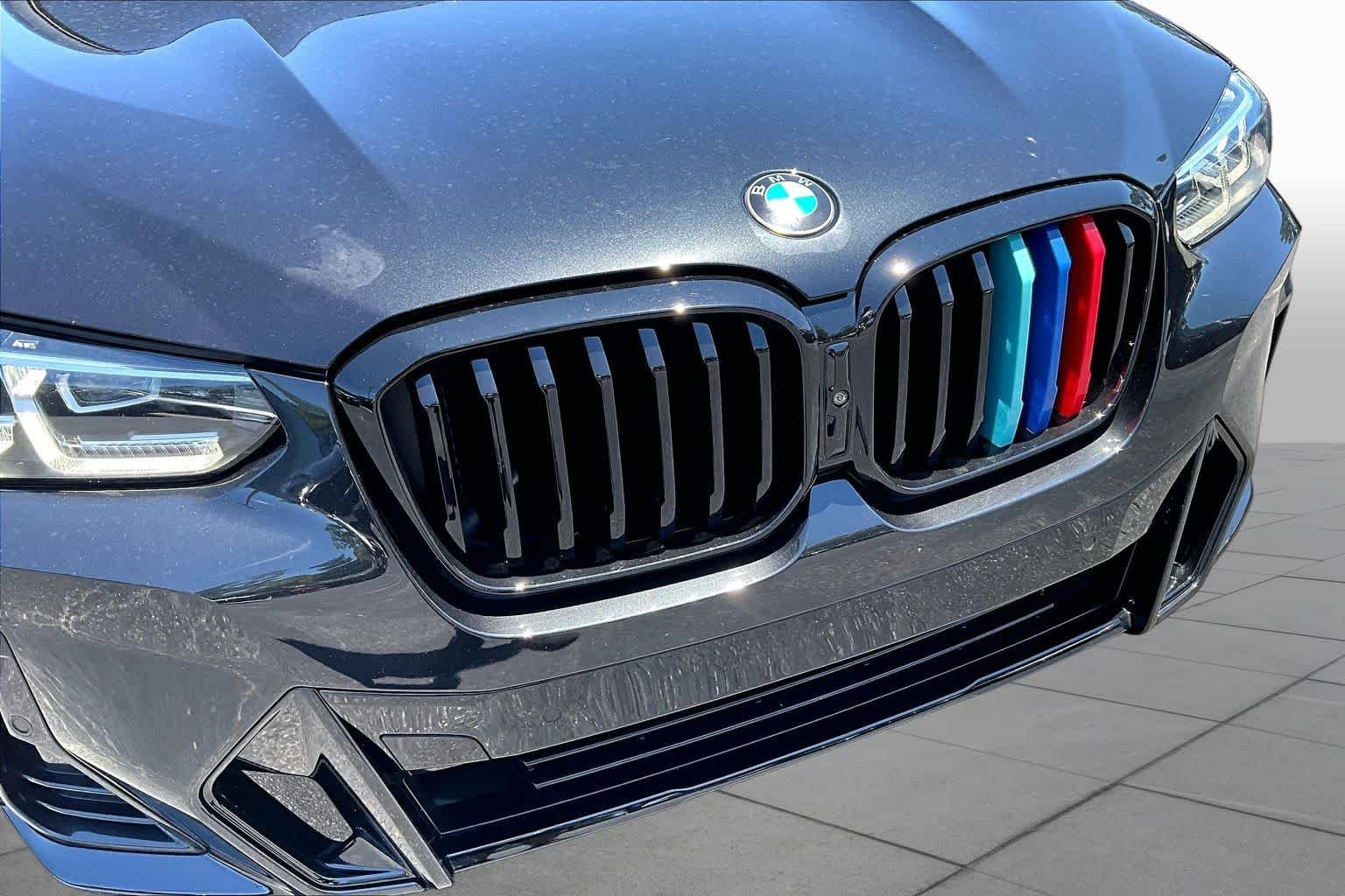 Used 2024 Black Sapphire Metallic BMW sDrive30i image 29