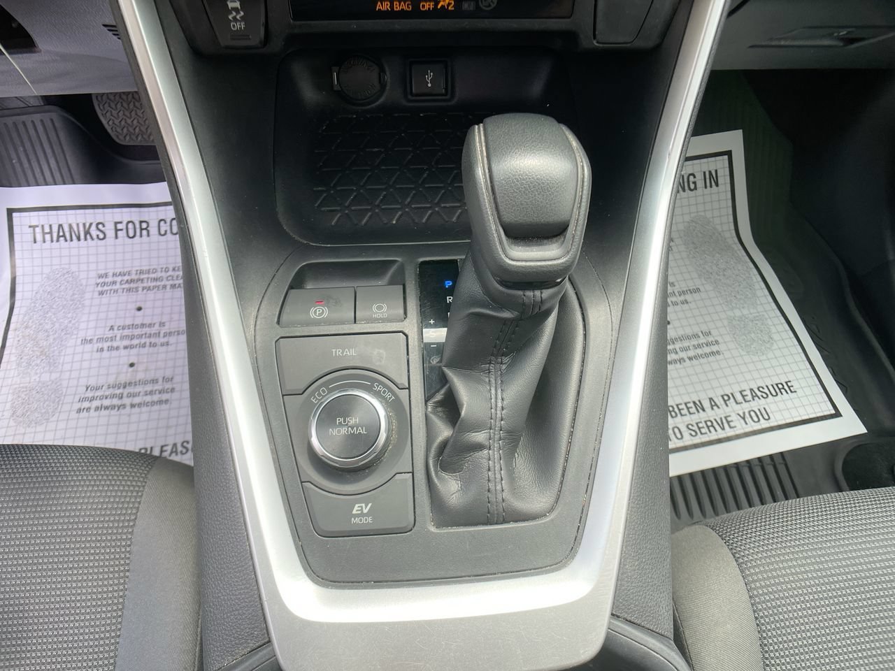Used 2022 White Toyota Hybrid LE image 18