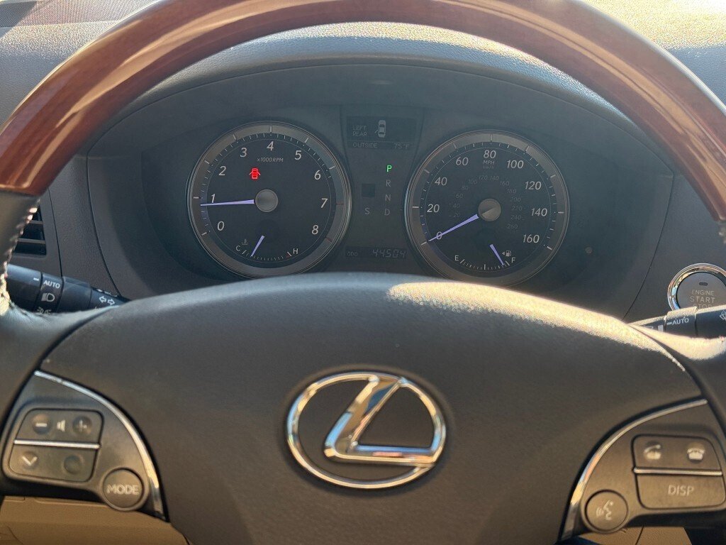 Used 2012  Lexus Base image 15