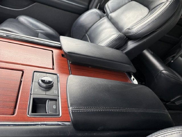 Used 2021 Black Lincoln Reserve image 25