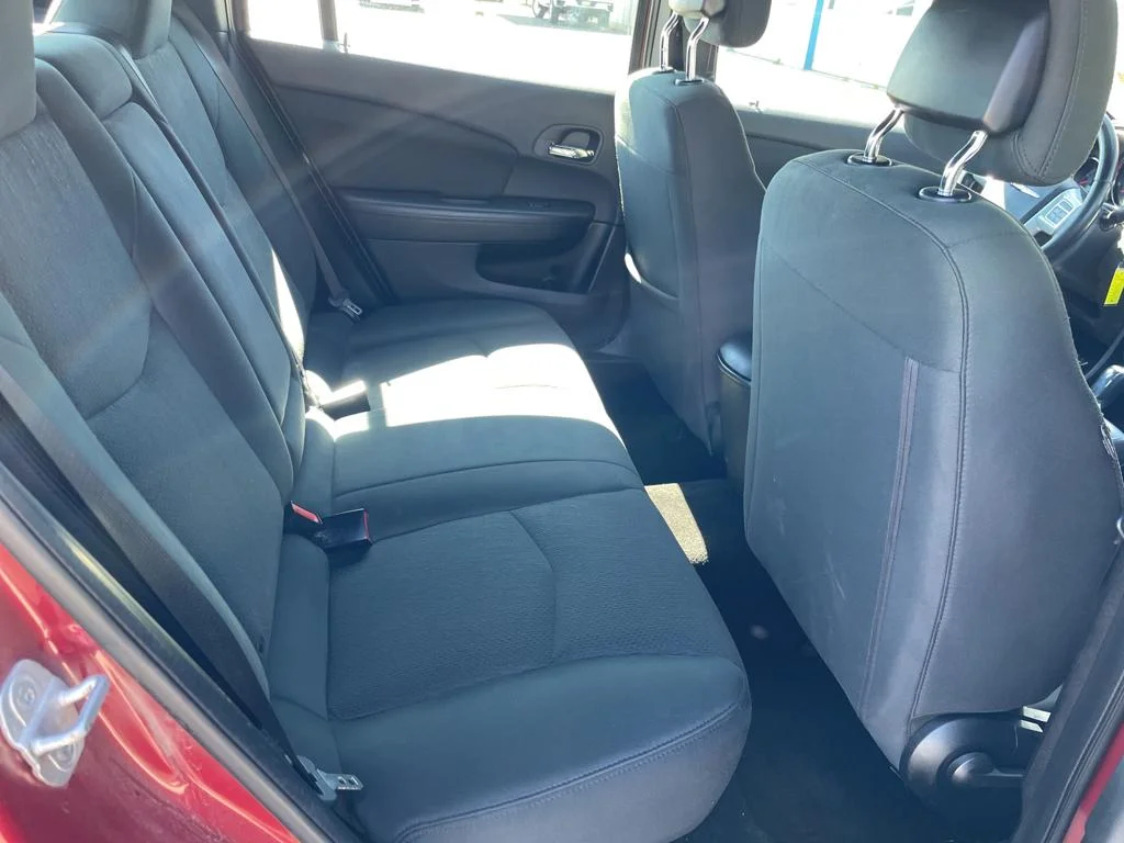 2011 Chrysler 200 Touring - Photo 15
