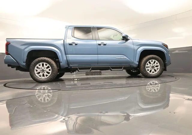 Used 2026 Blue Toyota SR5 image 50