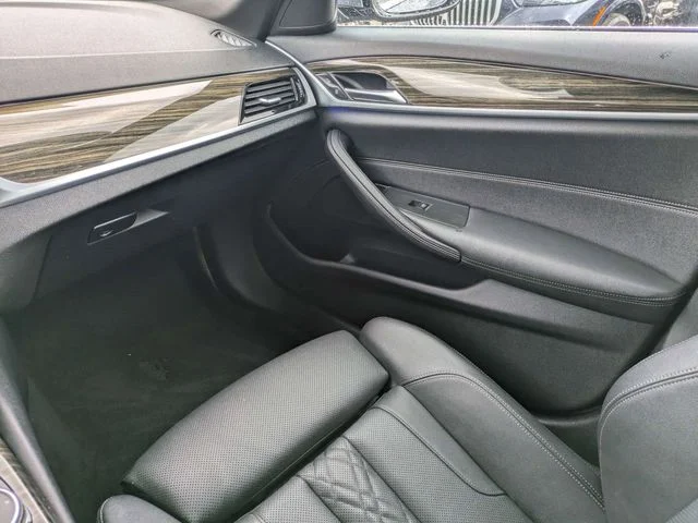 Used 2021 Bluestone Metallic BMW 530i image 15