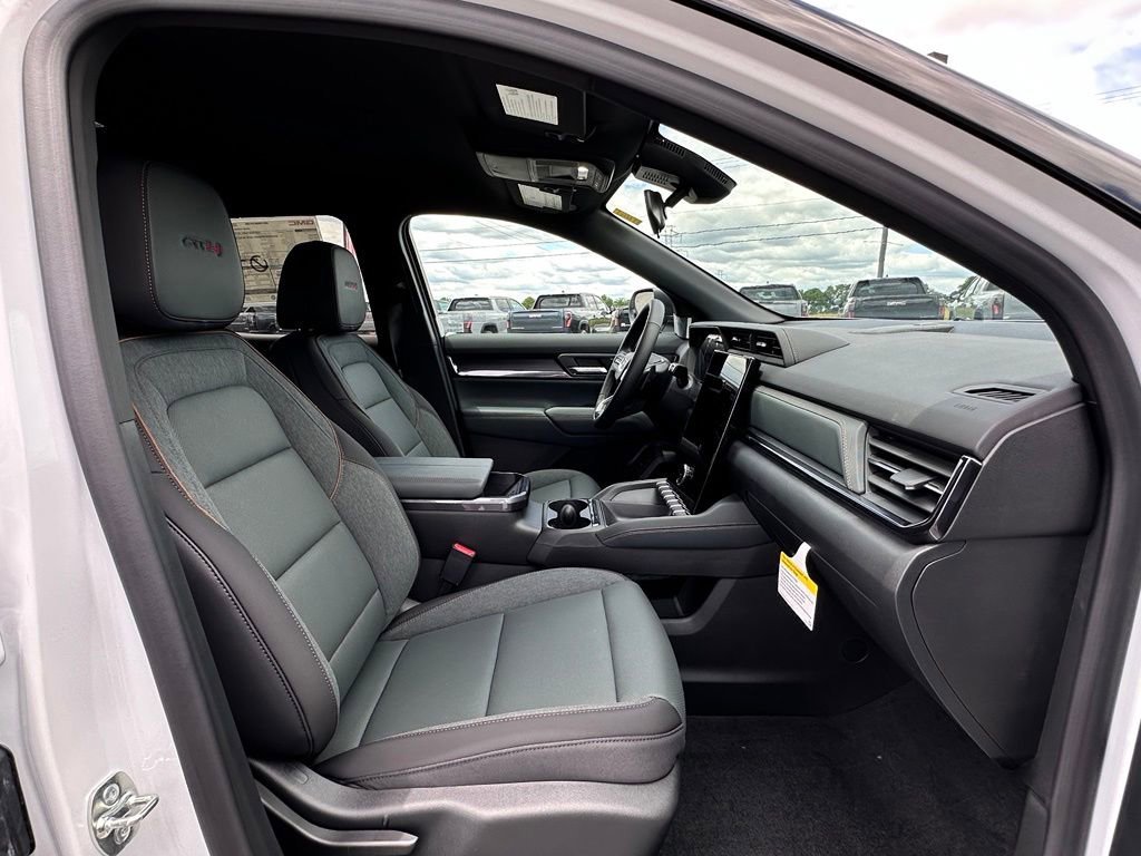 2026 GMC Terrain AT4 - Photo 11