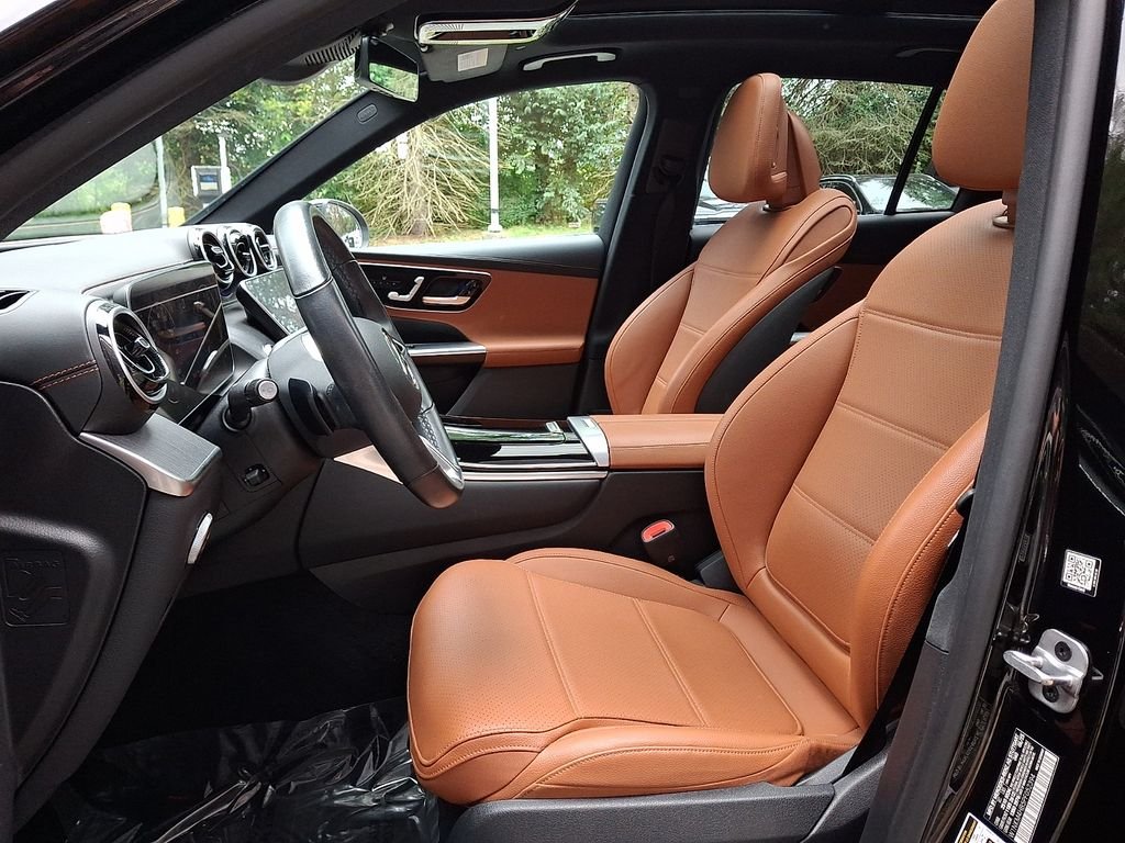 Used 2023 Black Mercedes-Benz GLC 300 image 13