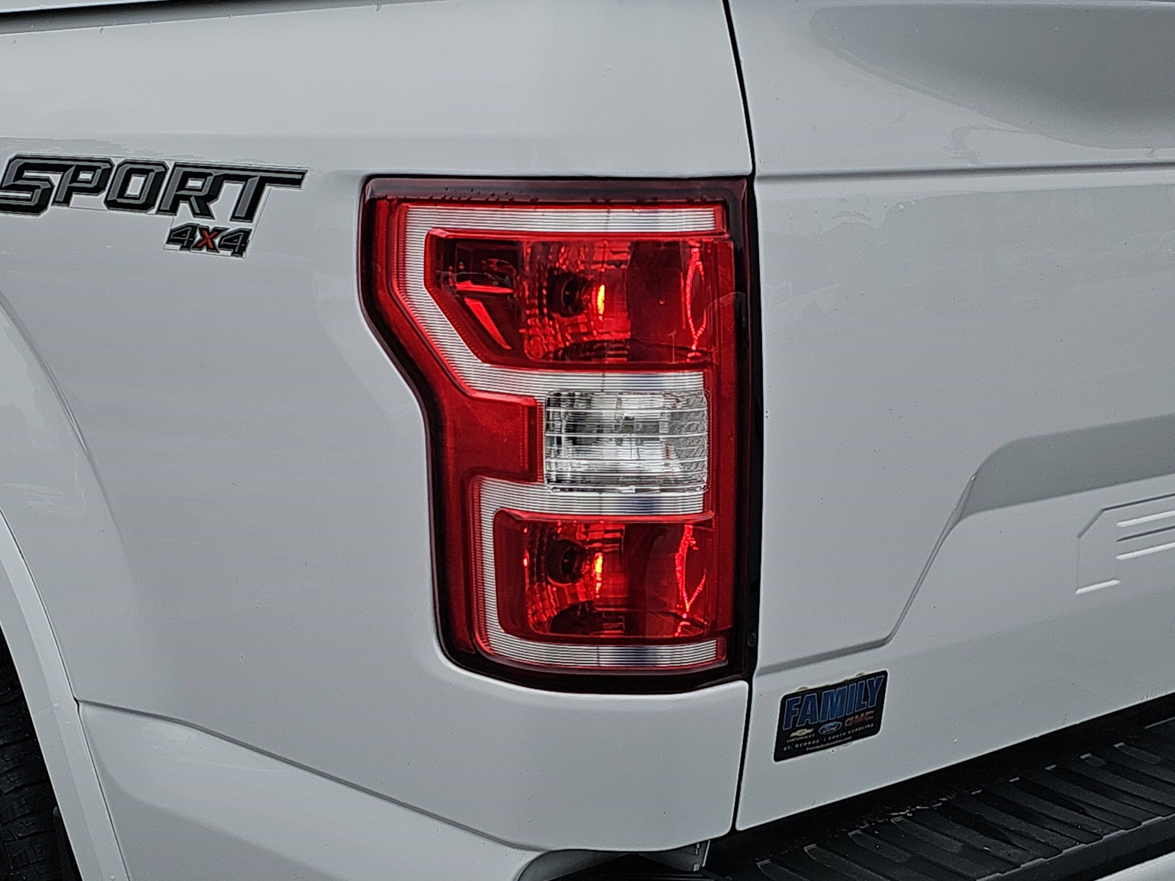 Used 2018 Oxford White Ford XLT image 34
