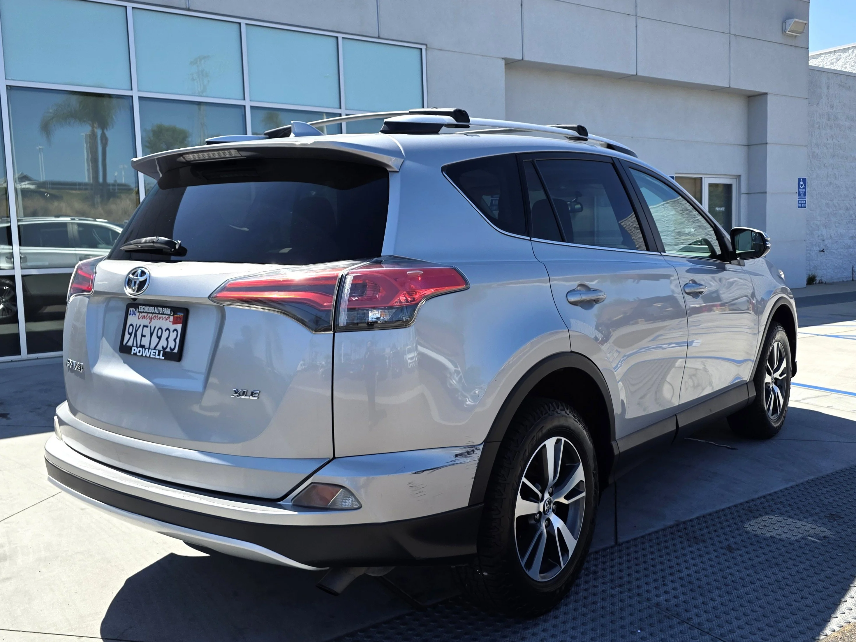 Used 2016 Silver Sky Metallic Toyota XLE image 6