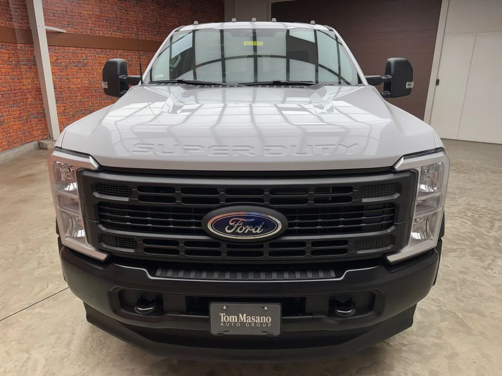 New 2026 Oxford White Ford F-450® XL image 8