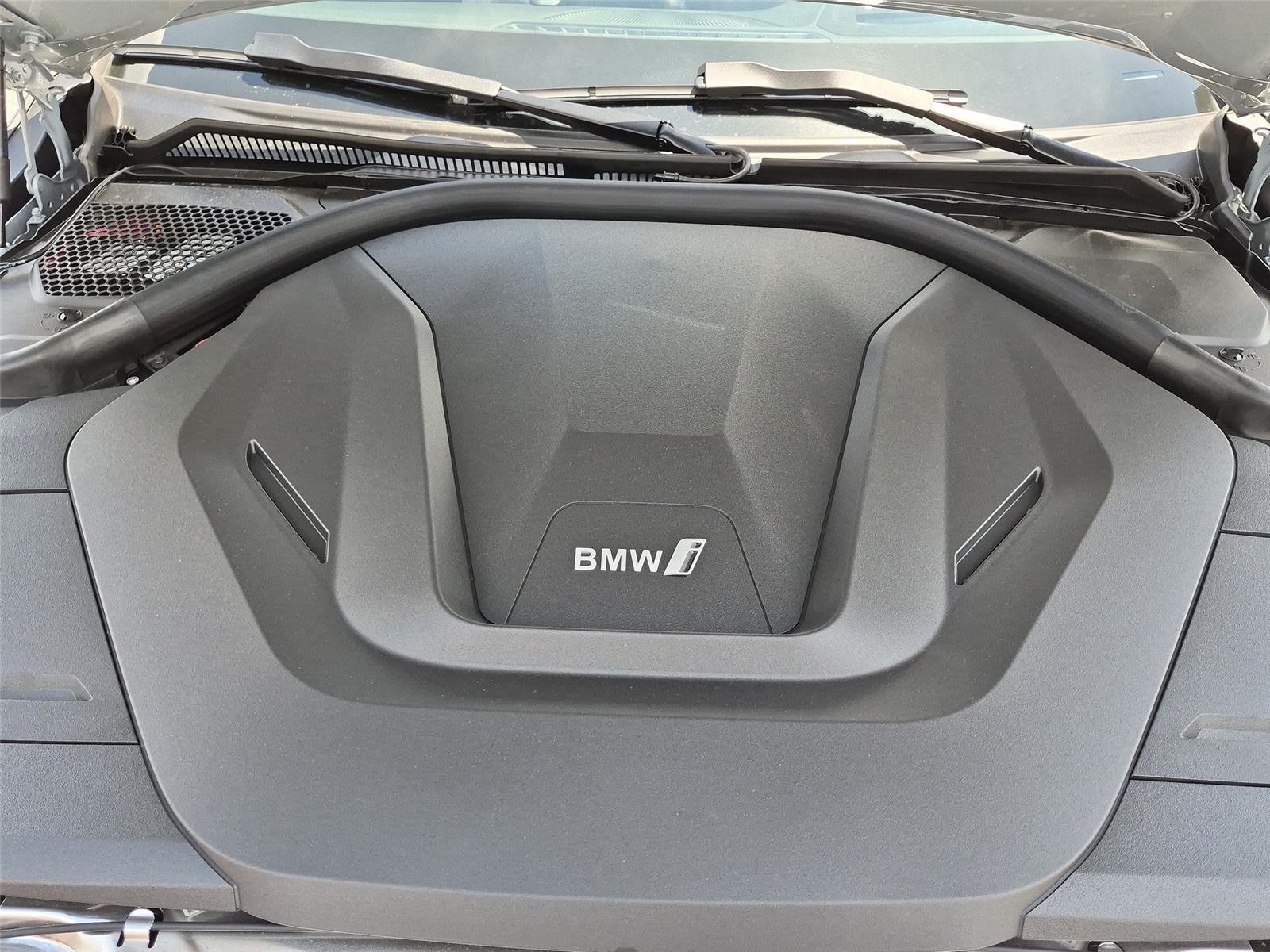 New 2026 Brooklyn Grey Metallic BMW xDrive40 image 39