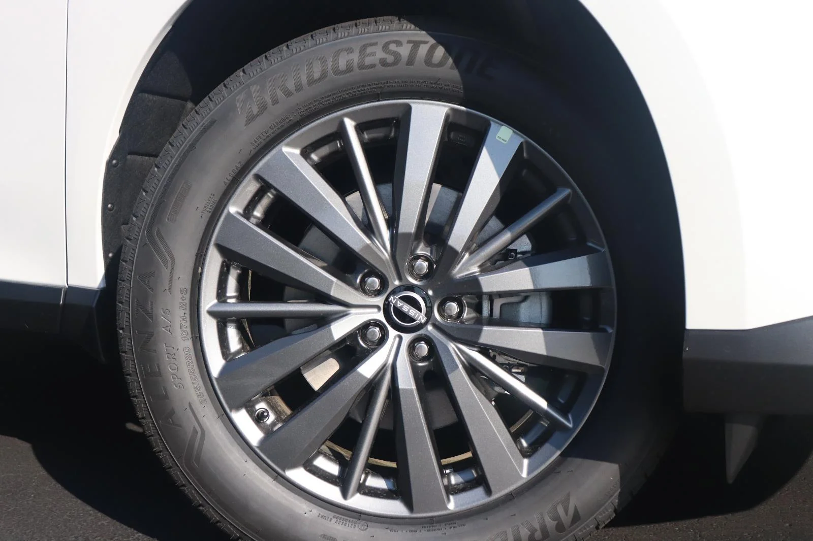 New 2026 Everest White Pearl Tricoat Nissan SL image 6