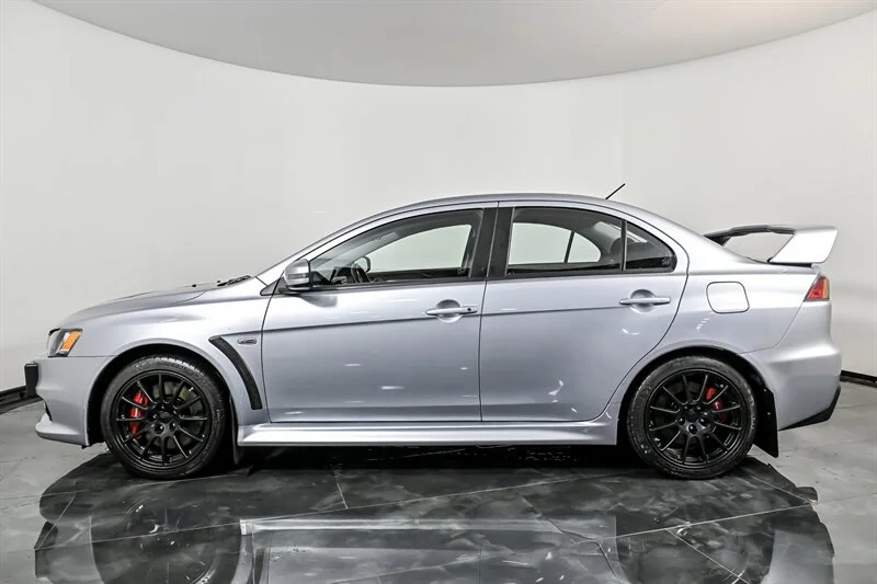 Used 2015 Apex Silver Metallic Mitsubishi GSR-1 OWNER-CLEAN CARFAX! image 7